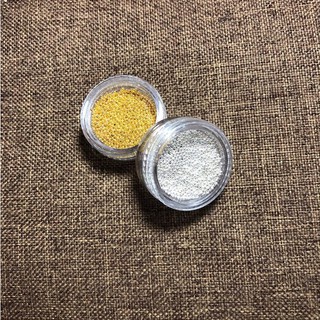 Bi sắt trang trí móng