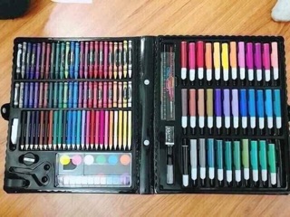 Hộp màu 150 màu ( set màu 150 chi tiết)