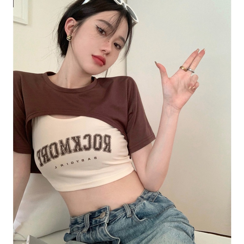 Set Áo Thun Ngắn Tay Màu Nâu + Áo Yếm Hai Dây In Chữ Thời Trang Cho Nữ