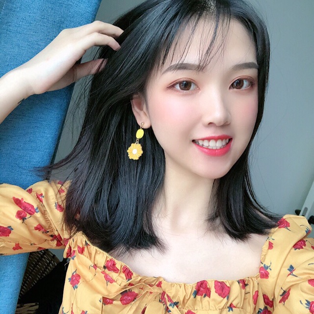 Bông tai hoa cúc kiểu dáng hottrent