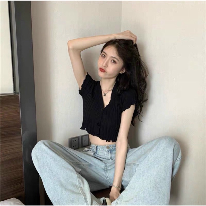 Áo len cộc tay croptop 3 cúc cài hót hit