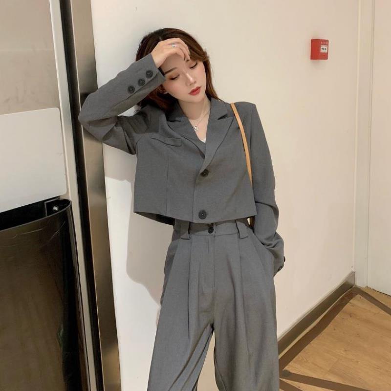 Set áo khoác lửng + quần dài ống rộng thời trang nữ tính