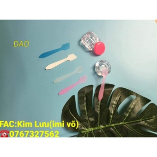 Muỗng/que nhựa múc kem