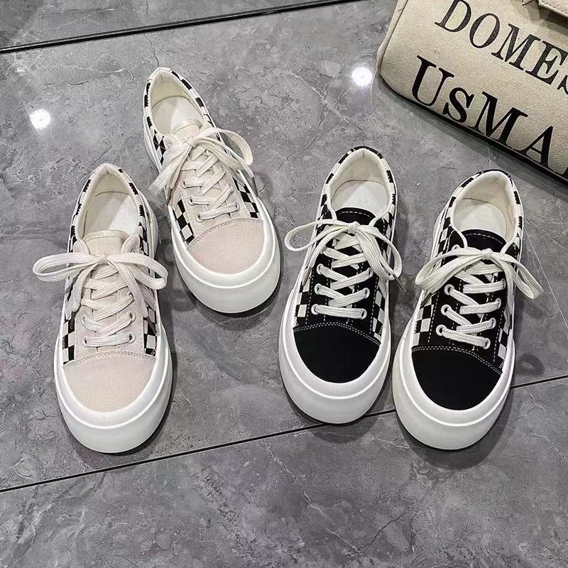 Giày thể thao nam nữ độn đế caro mẫu mới năm nay