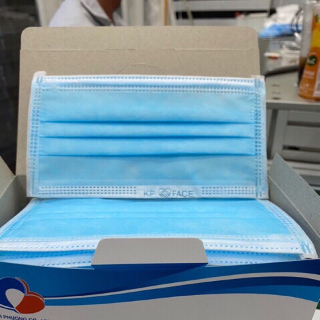 Khau trang y te khang khuan 4 lop 1 hop 50 cai | BigBuy360 - bigbuy360.vn