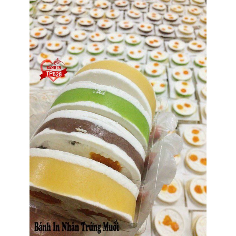 Bánh In Nhân Trứng Muối