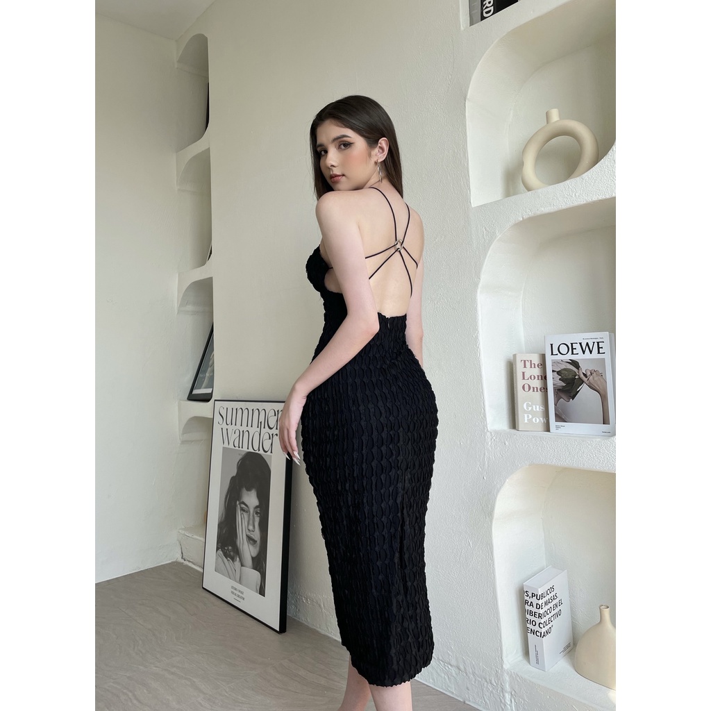 Đầm body đính hoa hồng cutout giọt lệ Teardrop - Tipblu