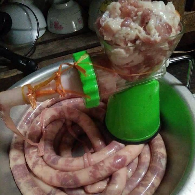 Dụng cụ nhồi lạp sườn