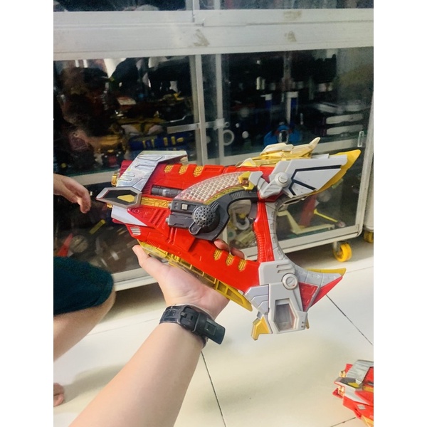 Đồ chơi siêu nhân Ryukendo Dx Gouryugun