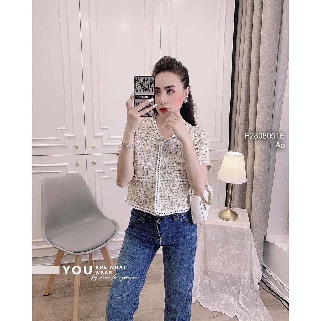 Áo dạ viền phối nút có túi hai bên tay ngắn!