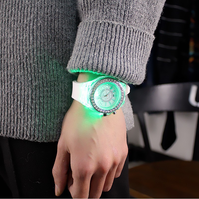 Đồng hồ LED nam nữ phát sáng cực đẹp LD1