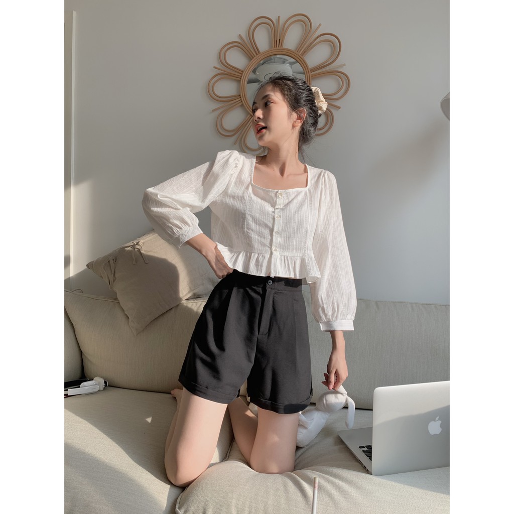 Áo kiểu cổ vuông vài đũi thêu cúc trai TKA207 LOLLIE STUDIO