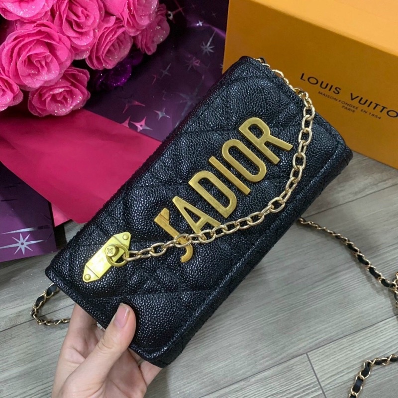 Ví cầm tay có dây đeo chéo siêu sang