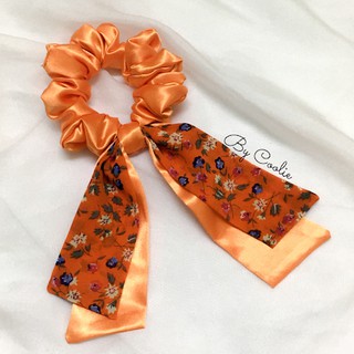 Dây cột tóc pelta scrunchies nơ dài cam hoa nhí
