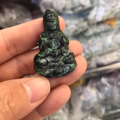 MẶT DÂY CHUYỀN QUAN THẾ ÂM BỒ TÁT NGỌC PHỈ THỦY THIÊN NHIÊN