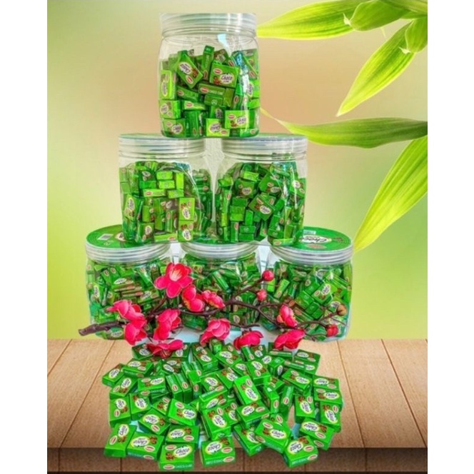 1 Lọ 120 VIên Kẹo Choco Cube Xinh Xắn
