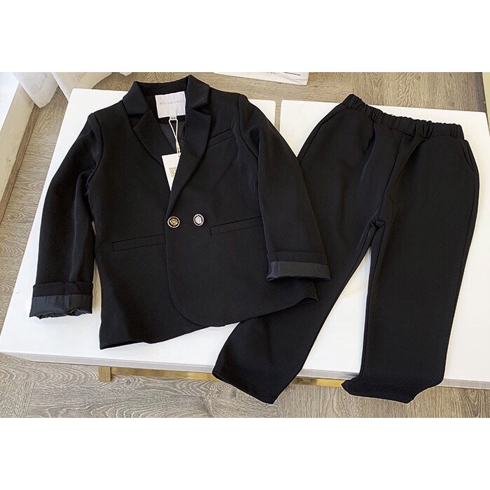 Bộ vest bé trai thời trang bao gồm áo vest hai lớp và quần