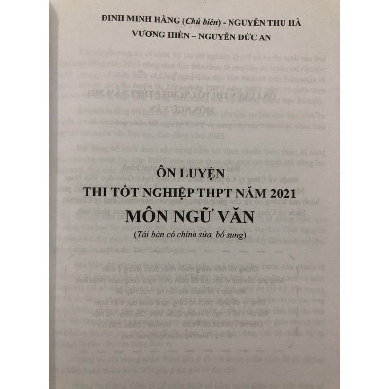 Sách - Ôn luyện thi THPT quốc gia năm 2021 môn Ngữ văn