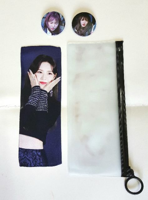 Ảnh Nhóm nhạc Red velvet Wendy slogan cổ vũ poster sticker pin cài