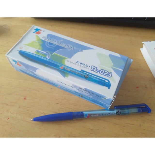 Một hộp gồm 20 chiếc bút bi TL-023 kiểu dáng đẹp dùng trong học tập,dân văn phòng.
