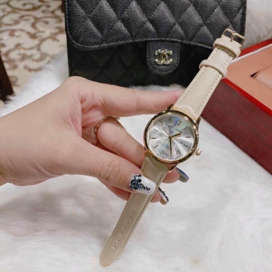 Đồng hồ nữ burberry dây da mềm, thẻ bảo hành 12 tháng. mẫu mới nhất 2021 | BigBuy360 - bigbuy360.vn