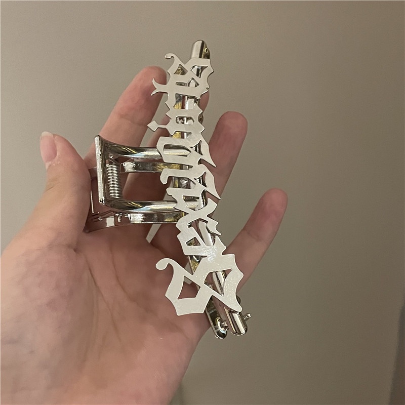 Kẹp Tóc Cá Mập Bằng Kim Loại In Chữ Sanskrit 19A1264In