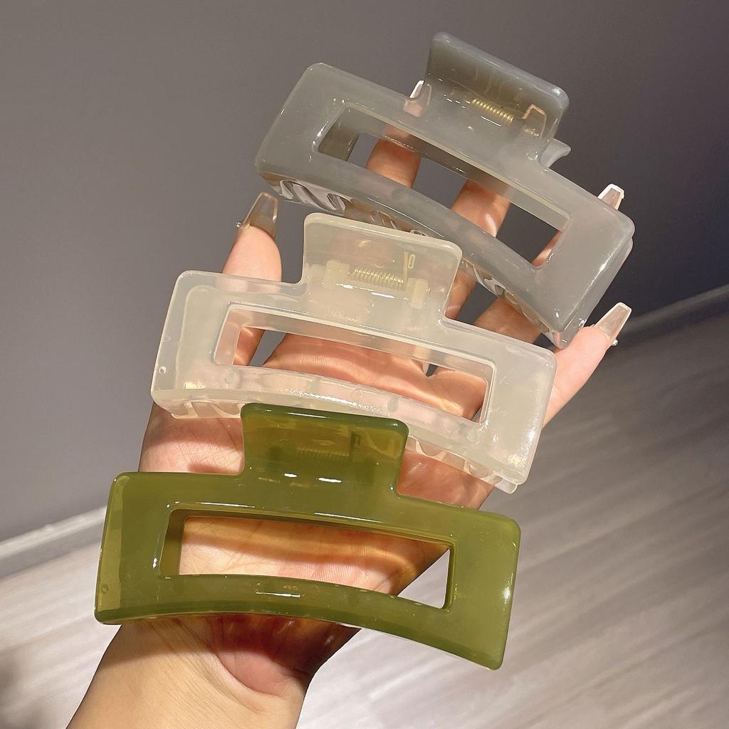 Kẹp Tóc Hình Cá Mập Bằng acrylic Màu Cà Phê Sữa Thời Trang màu ngọc bích Hàn Quốc