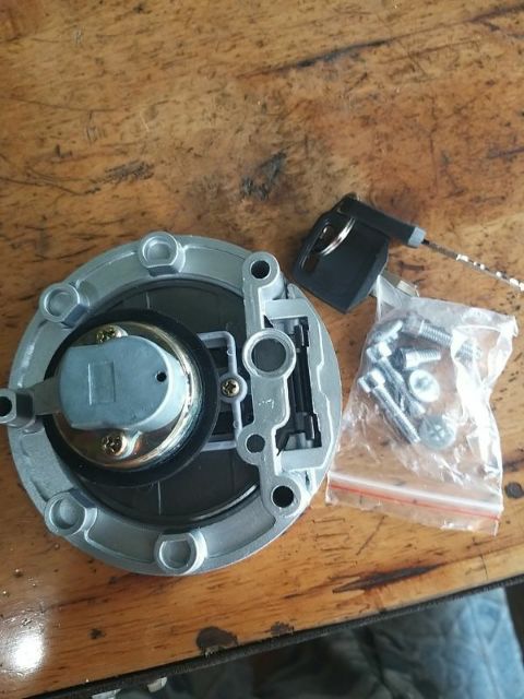 Nắp bình xăng tròn âm.xe 3 bánh