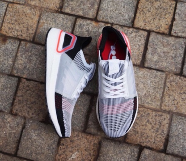 Giày thể thao ultra boost 2019