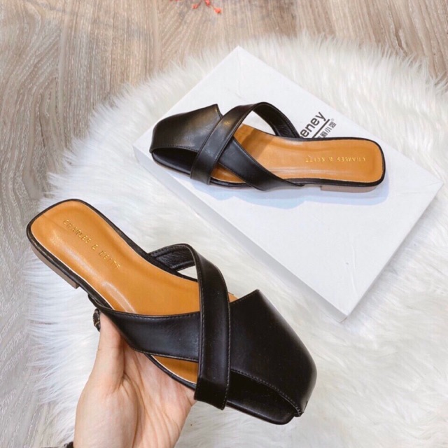 Sục nữ da mềm khoét bên đen be