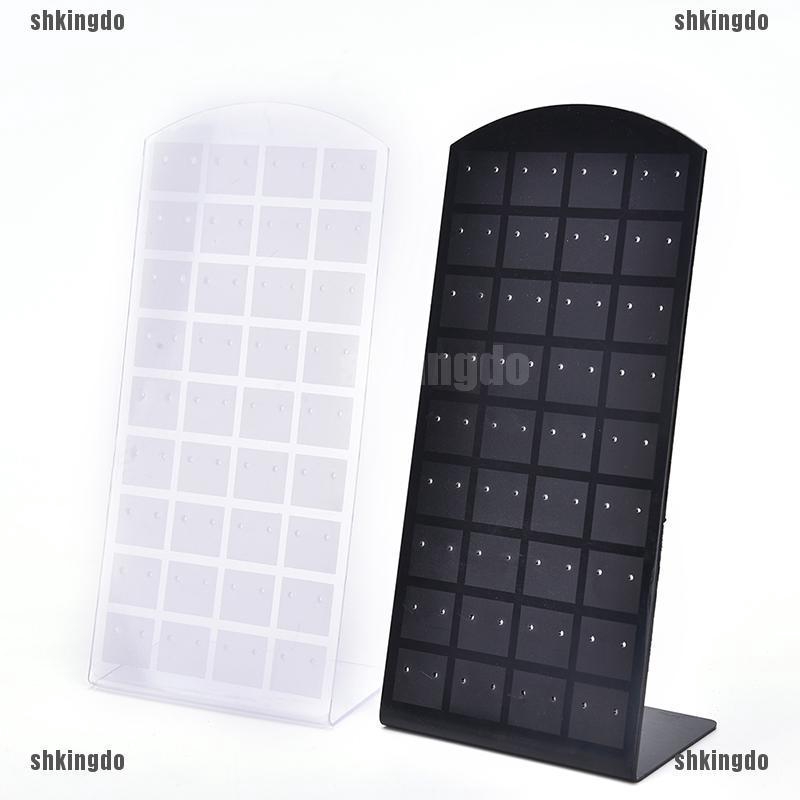 Giá đứng treo khuyên tai nữ trang với thiết kế đơn giản, độc đáo