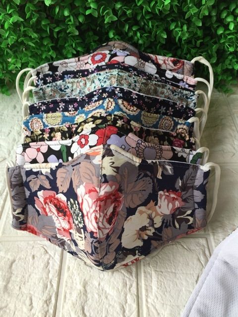 Combo 10 chiếc khẩu trang vải 3 lớp (hoa ngẫu nhiên) | BigBuy360 - bigbuy360.vn