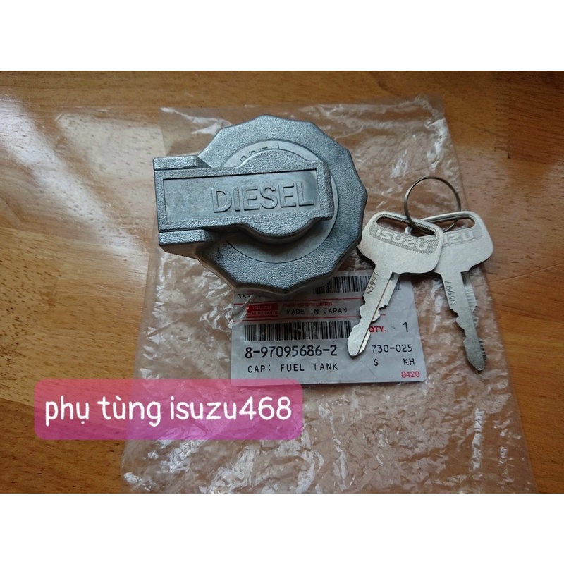 Nắp bình dầu xe tải QKR 91ps 1t9, nắp thùng dầu isuzu QKR 230,270, nắp thùng
