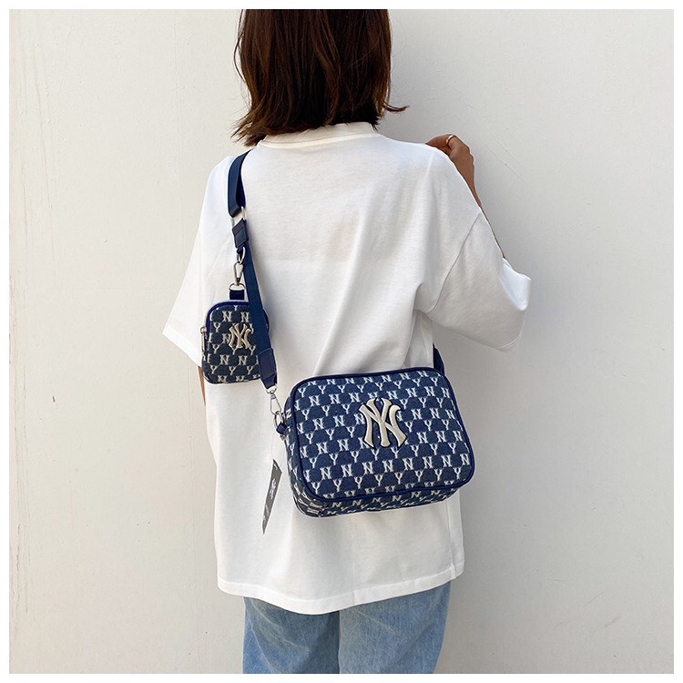 Set túi đeo chéo thêu chữ dáng hộp