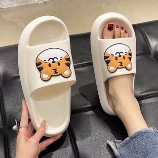 Dép lê mặt chú hổ xinh