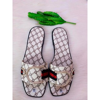 Dép kiểu nữ 35.000đ