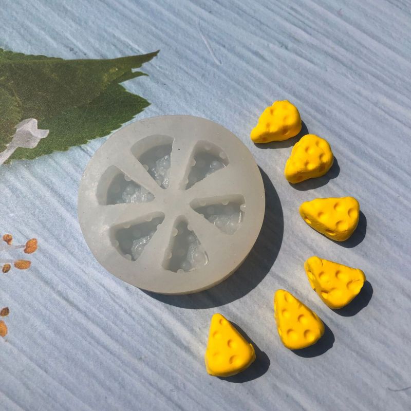 Khuôn Silicone Làm Bánh / Xà Phòng / Nến Hình Miếng Phô Mai
