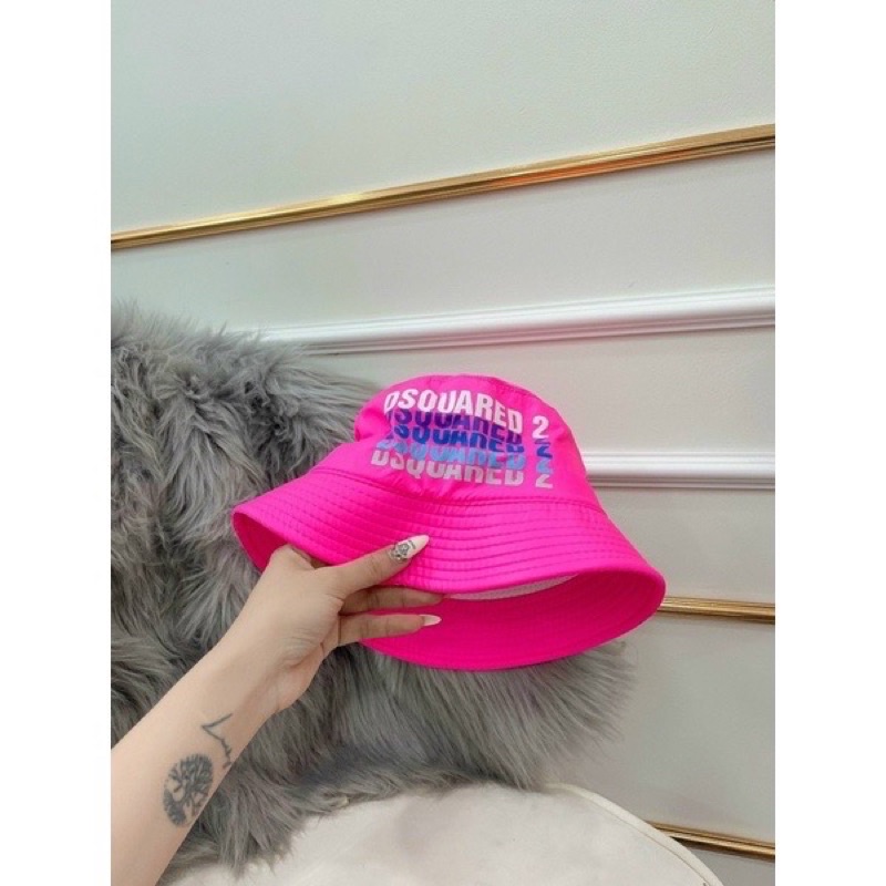 MŨ BUCKET TAI BÈO DSQUARED2 VẢI DÙ NĂNG ĐỘNG ĐẸP
