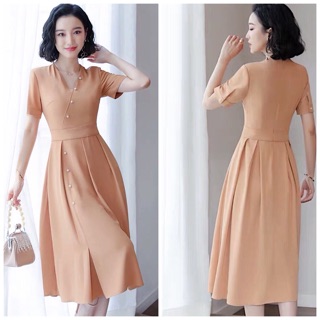 Đầm kem form dài nút ngọc (kèm hình thật)
