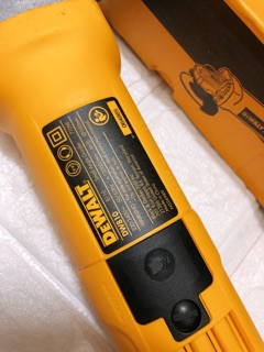 Máy mài cầm tay Dewalt 810B