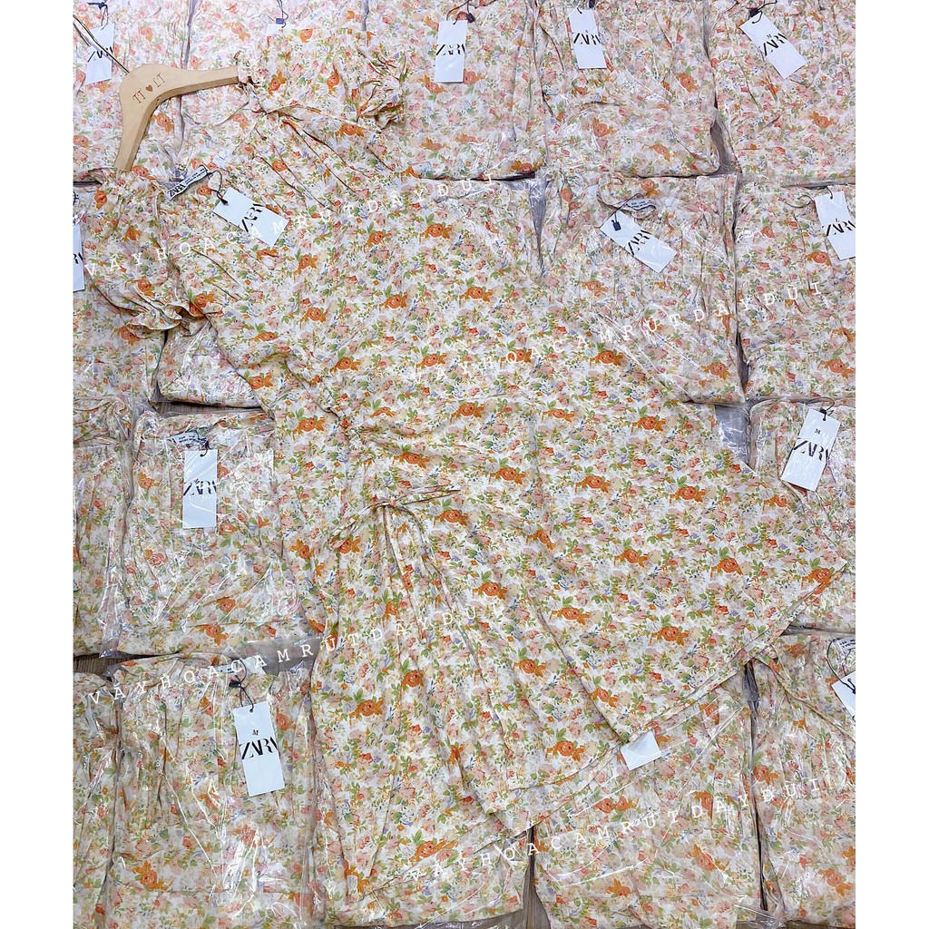 Váy Maxi Hoa Cổ Vuông Xẻ Tà Siêu Nữ Tính | BigBuy360 - bigbuy360.vn