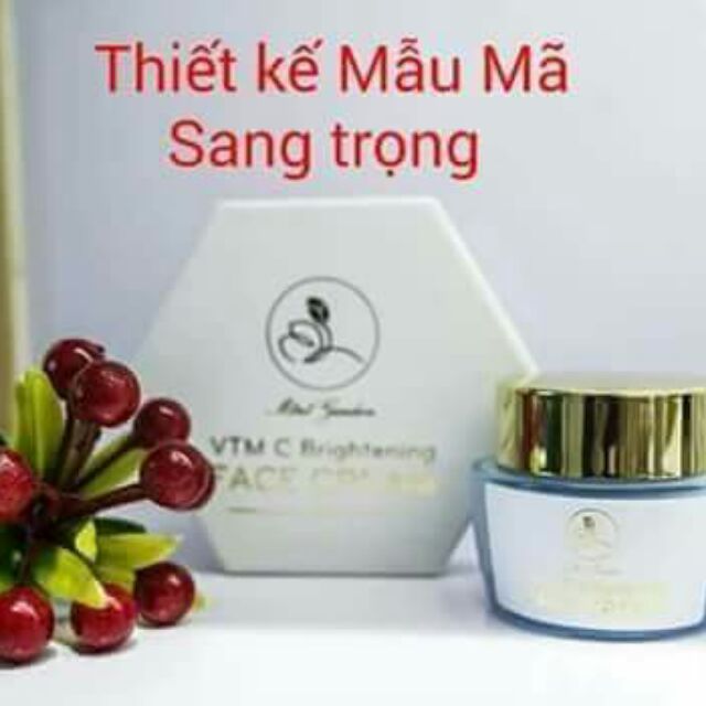 Kem Dưỡng Da Dâu Tằm