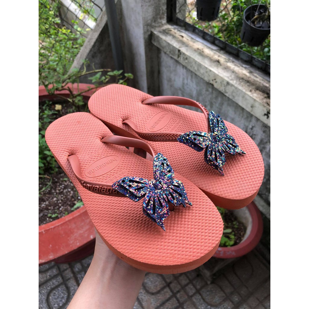 Dép havaianas gắn bướm kim tuyến