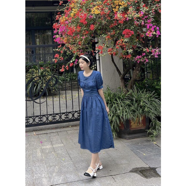 Đầm xanh hở lưng tiểu thư .Đầm tay ngắn may cách điệu chỉ nổi xinh xắn mặc đi chơi