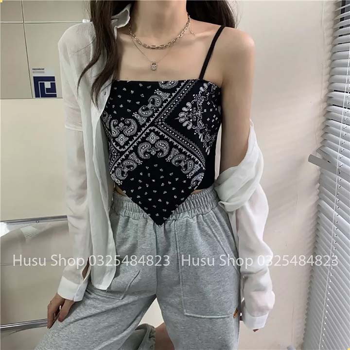 Yếm tam giác kèm quây bozip gợi cảm Hương Su