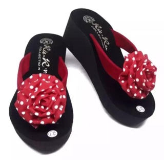 Giày sandal đế xuồng đính hoa cho bé gái