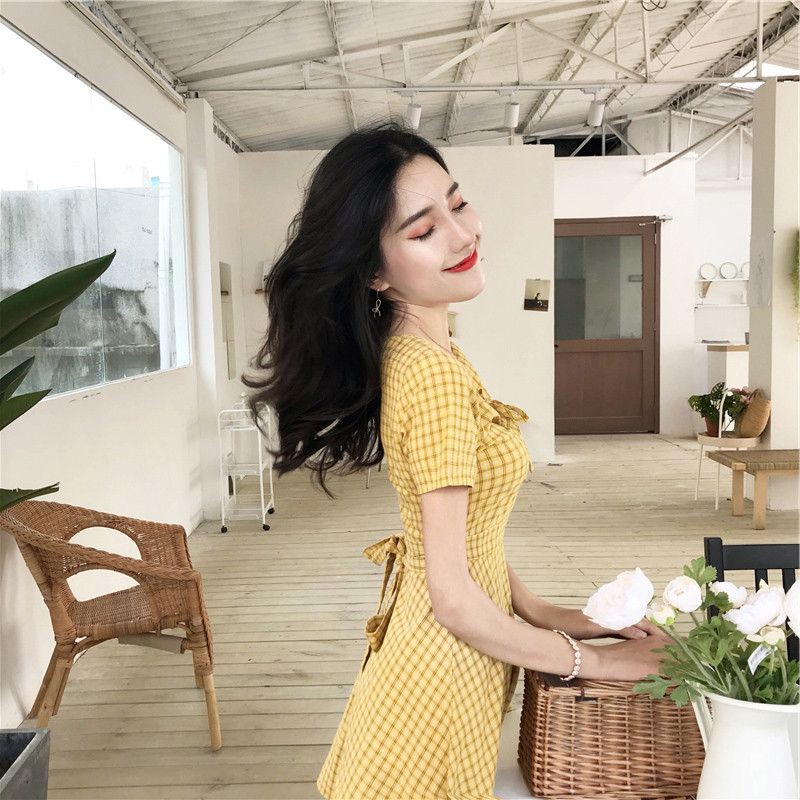 Váy đầm xoè kẻ rút dây ngực eo thắt dây Quảng Châu