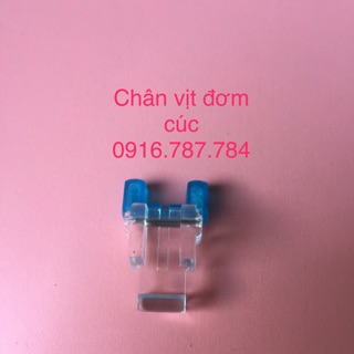 Chân vịt đơm cúc máy gia đình đa năng