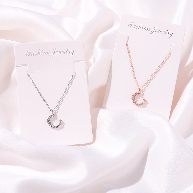 Vòng cổ mặt hình trăng khuyết thời trang cho bạn thân