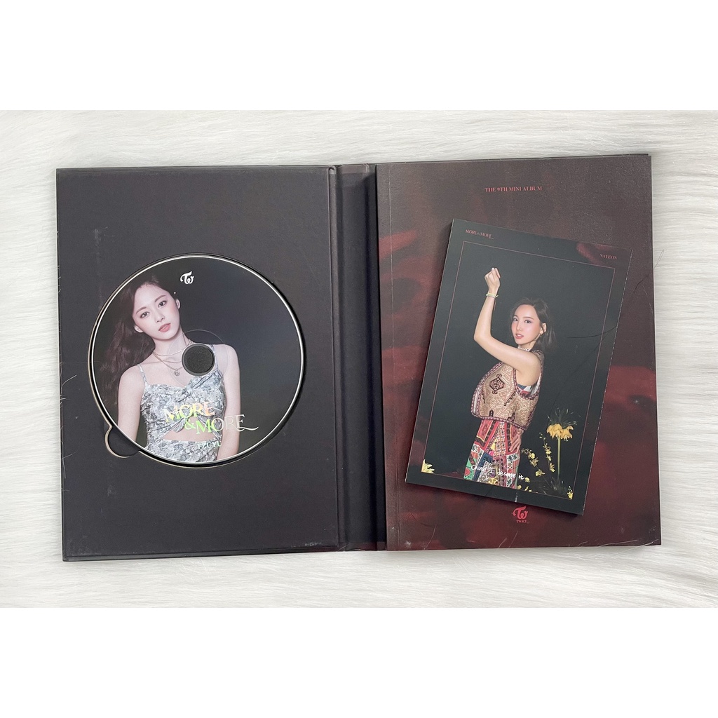 [OFF] Twice - More &amp; More (A ver - không kèm photocards)